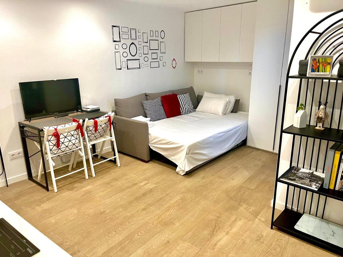 Apartamento Tesoro Calle, Precioso Estudio Super Equipado Dos En Malasana Madri